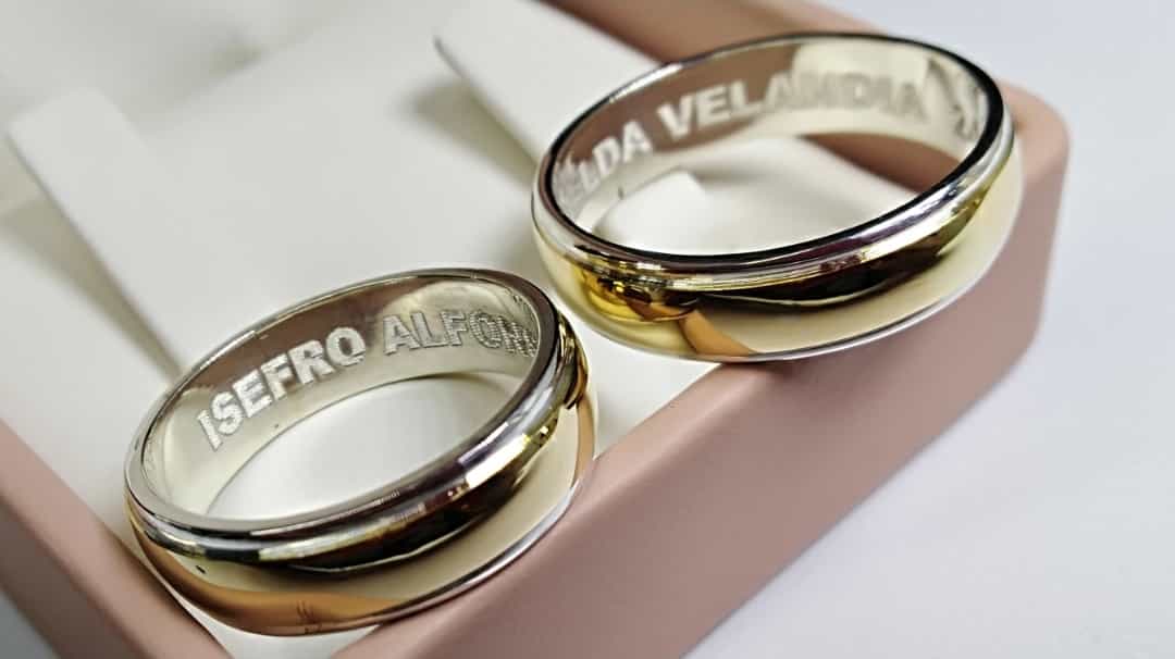 Grabados en best sale anillos de matrimonio